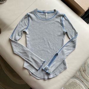 Free People, Grey Long Sleeve. Comfortable and Cute!